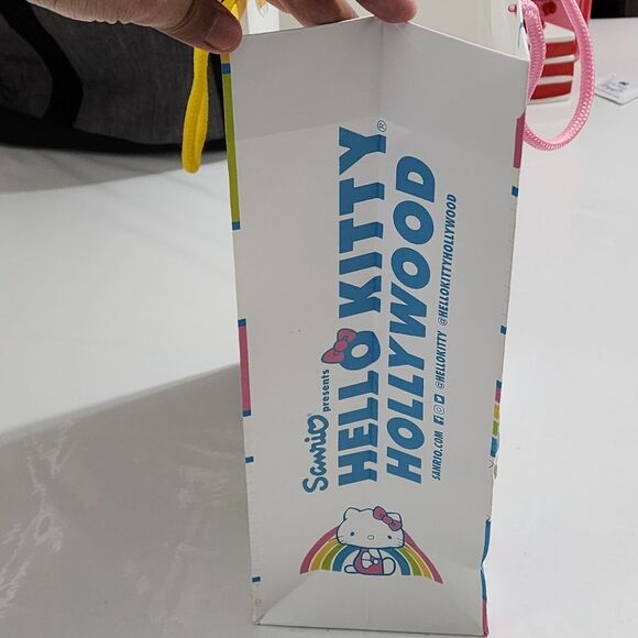 Sanrio Hello Kitty Colorful Pastel Paper Gift Bag RARE - Picture 10 of 15